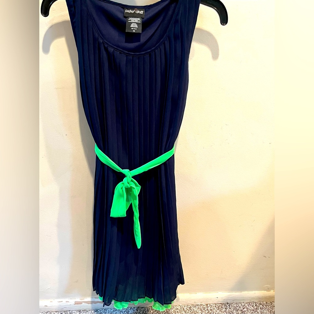Girls Sz12 Sleeveless Pleated Dress w/Accent Color Sash and Hem Navy Blue/Green